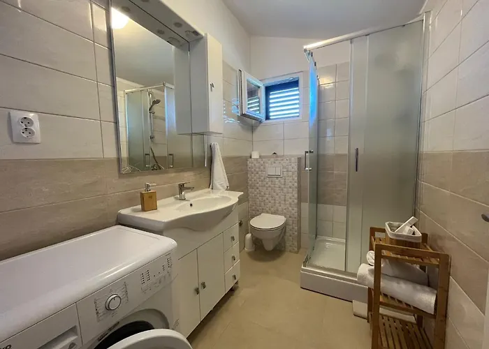 With Parking Space Maslinica, Solta - 5176 Apartamento Maslinica